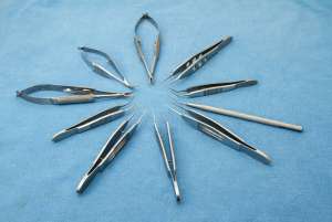 Чем отличаются хирургические пинцеты: анатомический, хирургический, атравматичный — выбор под тип ткани и этап операции